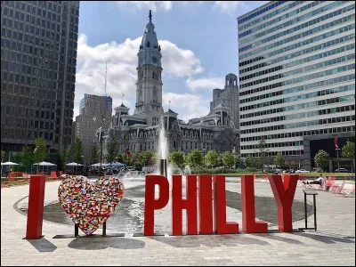 De quel État américain Philadelphie est-elle la ville la plus peuplée ?