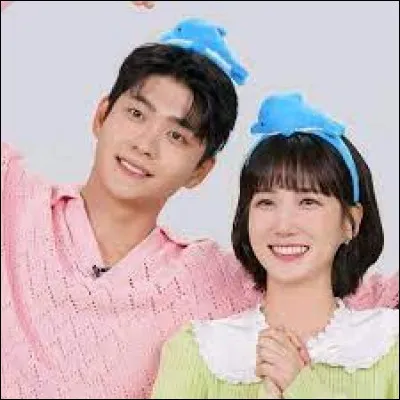 Tu es en ville avec tes amis et tu veux aller au cinéma, mais eux veulent aller faire les boutiques. Que réponds-tu ?