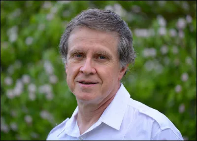 Quel est le nom du magazine français consacré à la photographie, créé par Guy-Michel Cogné en 1976 ?