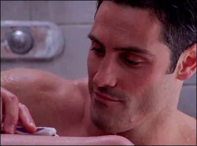 Qui est cette conquête de Samantha, qui va l'épiler d'une manière bien particulière ?