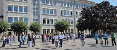 Après le collège vient...