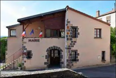 Commune d'Auvergne-Rhône-Alpes, dans l'aire d'attraction Clermontoise, La Roche-Noire se situe dans le département ...