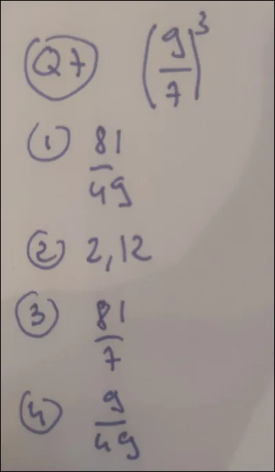 À quelle réponse est égal (9^3) / (7^3) ?