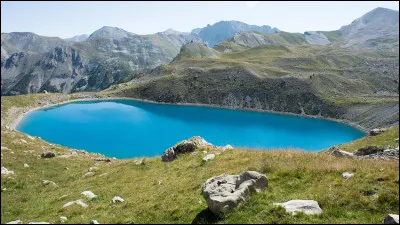 Dans quelle langue "lac" se dit-il "göl" ?
