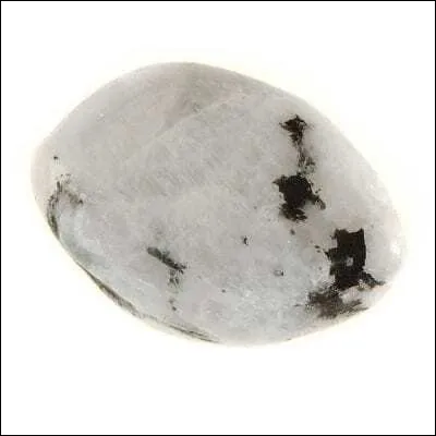 Dans quelle langue "pierre" se dit-il "kamen" ?