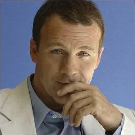 Qui Vincent a-t-il envoy pour retrouver ses dossiers ?