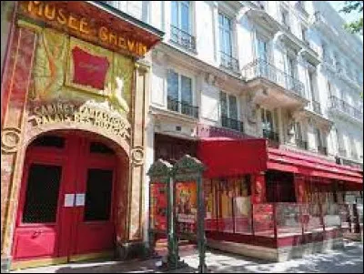 Le musée Grévin situé à Paris a ouvert ses portes en 1902.