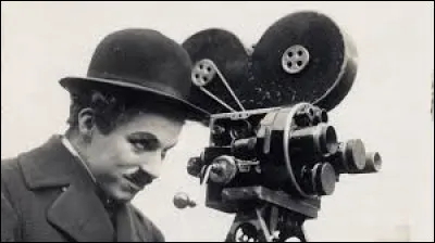 L'acteur Charlie Chaplin est né en 1889.