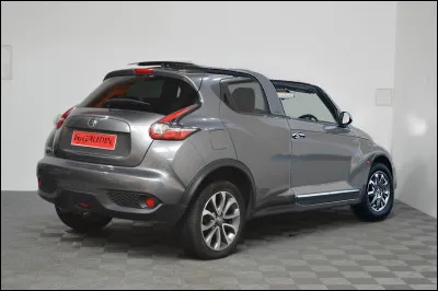 - « Mais nous faisons dans le moderne, aussi... »
- « On dirait les frères ennemis ! »
[Quels sont les marques utilisées, d'arrière en avant ?]