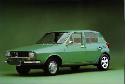 Dans la série : un constructeur, deux modèles, une voiture...
[Quelle est la marque utilisée ?]