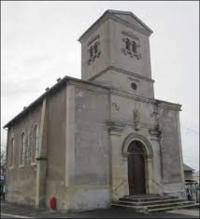 Vous avez sur cette image l'église Saint-Barthélémy, à Murville. Village de l'arrondissement de Briey, dans le Pays Haut, il se situe dans le département ...