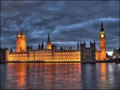 À quel groupe doit-on le titre "London Calling" ?