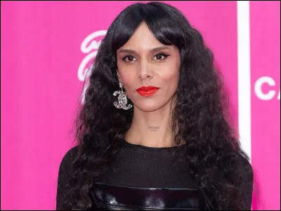 Comment sa m&egrave;re se pr&eacute;nomme-t-elle ?