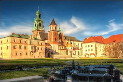 Dans quel pays est situé ce monument ?