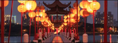 Question différente : 
Quel est le surnom du pays chinois ?