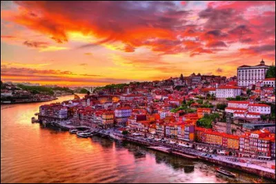 De quel pays Lisbonne est-elle la capitale ?