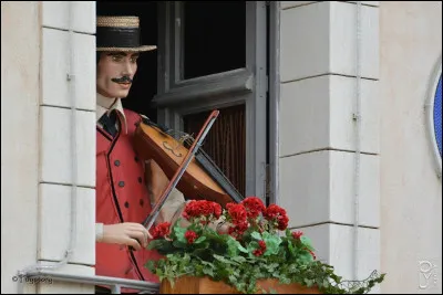 Dans quel secteur se trouvent les automates musiciens ?