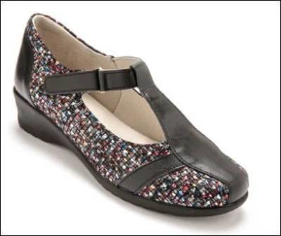 Quelle est cette chaussure sans languette mais avec des lanières perpendiculaires portées par l'empeigne ?