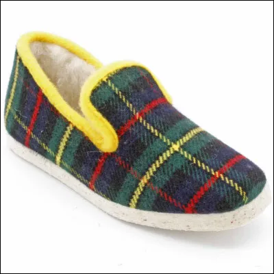 Quelle est cette chaussure d'intérieur, une pantoufle en feutre originaire de la Charente ?