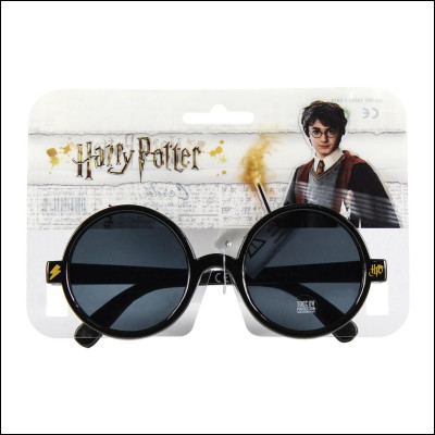 Quel sort Hermione lance-t-elle à Harry pour réparer ses lunettes ?