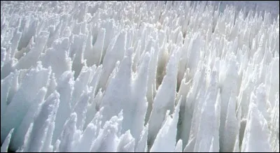 Les pénitents de glace peuvent atteindre :