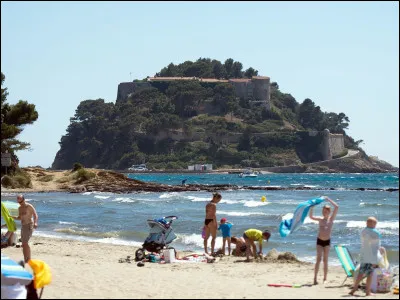 Brégançon : le fort de Brégançon, résidence présidentielle, peut-il être visité ?