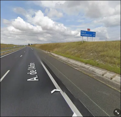 On se situe ici à proximité d'une ville du Centre-Val de Loire.