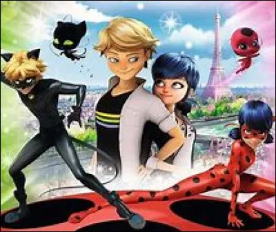 De qui aime-t-elle les câlins ?