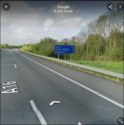 Quelle grande ville de la région Hauts-de-France est à mi-chemin entre Paris et Lille ? Environ à 150 kilomètres de Lille et de Paris.