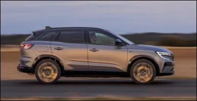 R 22 est le nouveau modèle de la marque Renault.