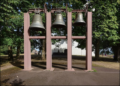 Le campanile de la chapelle Notre-Dame de Ronchamp est l'uvre de Jean Prouvé.