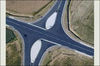 Tu es  vlo  un croisement de routes ...