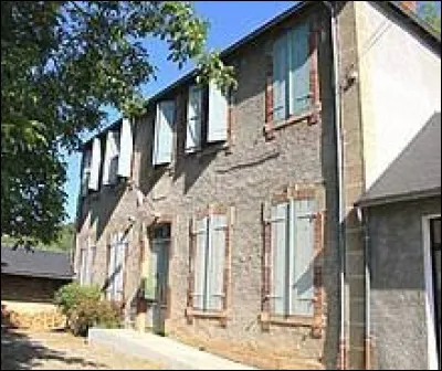 Petit village occitan de 27 habitants, dans l'aire d'attraction Bagnéraise, Fréchendets se situe dans le département ...