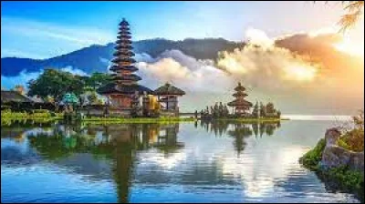 Dans quel pays asiatique peut-on visiter Bali ?