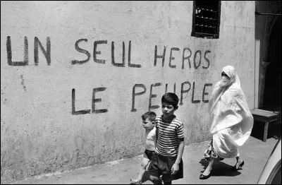 Quel nom a été donné à la journée du 1er novembre 1954, qui a marqué le début de la guerre d'Algérie ?