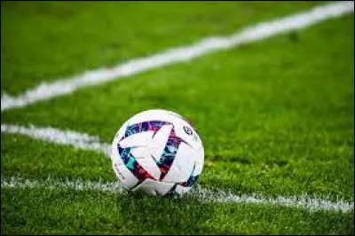 Dans quel sport peut-il y avoir un coup franc ?