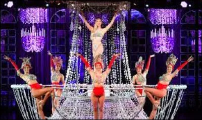 En quelle année le Lido se trouvant à Paris a-t-il été inauguré ?