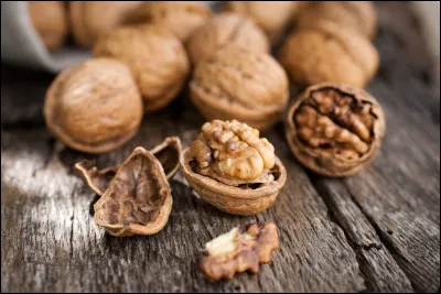 Qui était le fils naturel de Louis, duc d'Orléans et de Mariette d'Enghien ?