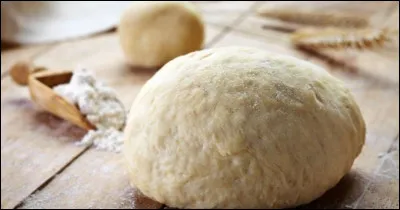 Brisée : Lequel de ces mets se prépare avec une pâte brisée ?