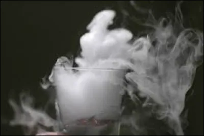 Quelle lettre est le symbole chimique de l'azote ?