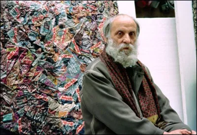 Qui est ce sculpteur célèbre pour ses ''compressions'' , entre autres, né à Marseille ?