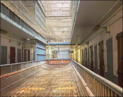 Sous quel nom ''le centre pénitentiaire de Marseille'' est-il plus connu ?