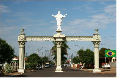 Dans quel pays se trouve la ville de Nantes ?