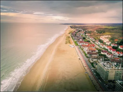Dans quel pays se trouve la commune de Knokke-le-Zoute, station baln&eacute;aire chic ?