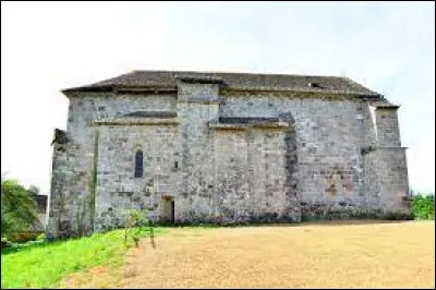 Vous avez sur cette image l'église Notre-Dame-de-la-Nativité, à Chapelle-Spinasse. Village de l'arrondissement d'Ussel, il se situe dans le département ...