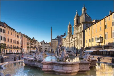 Selon cette expression proverbiale, il existe de multiples moyens pour arriver à une même fin :