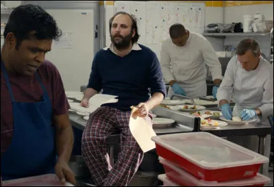 Quelle matière enseignait Julien au collège lorsqu'il était encore professeur ?