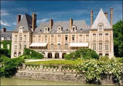 En quoi les serveurs doivent-ils s'habiller pour la réception ?