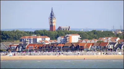 Quelle est cette ville côtière ?