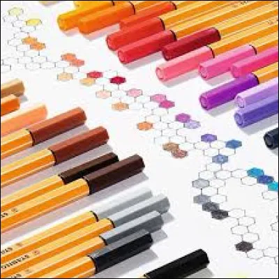 Que faut-il ajouter à "sta" pour obtenir le nom d'un fabricant de crayon-feutre ?